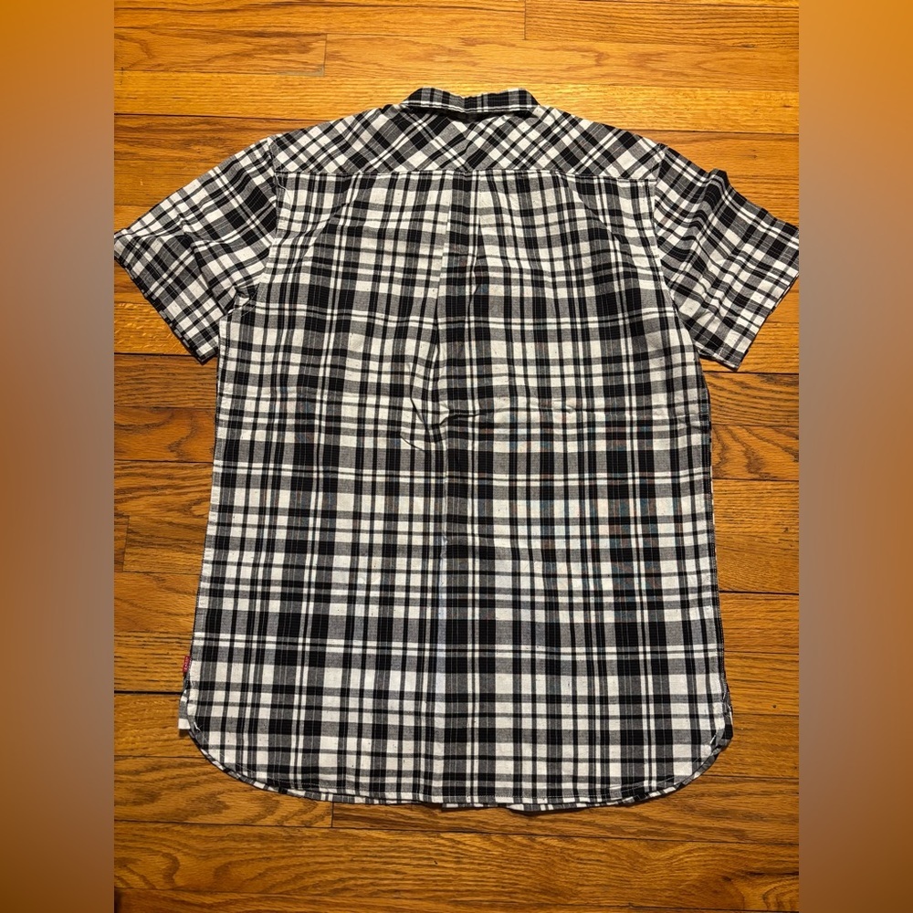 Levi’s  Shirt NWT - Picture 3 of 4